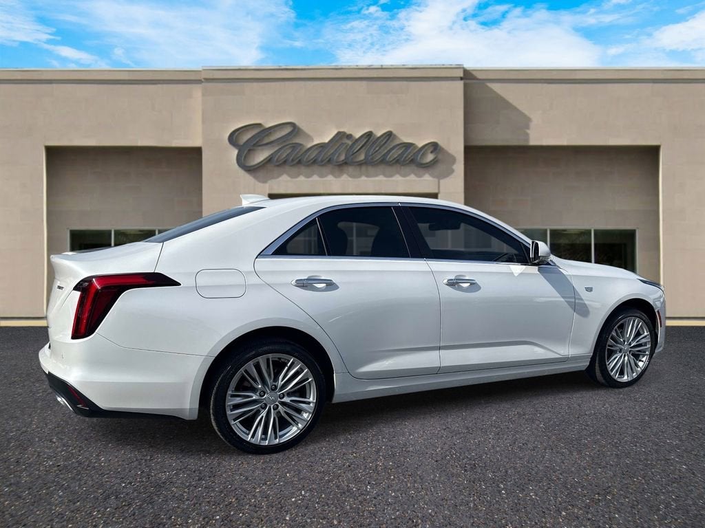 2022 Cadillac CT4 Premium Luxury