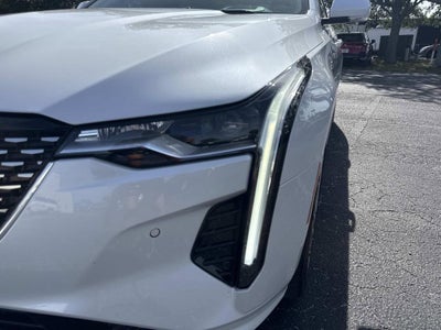 2022 Cadillac CT4 Premium Luxury