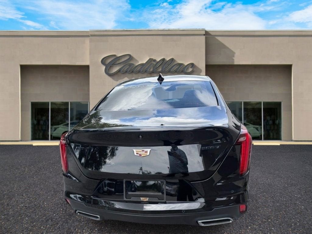 2023 Cadillac CT4 Luxury
