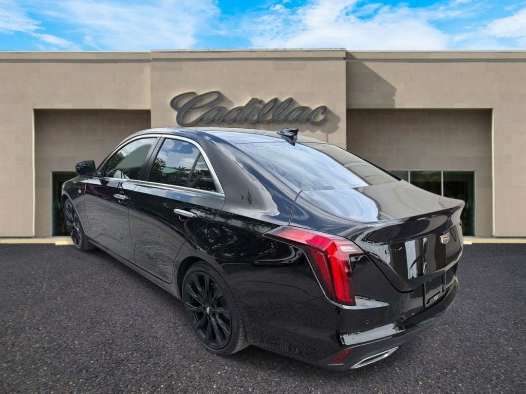 2023 Cadillac CT4 Luxury