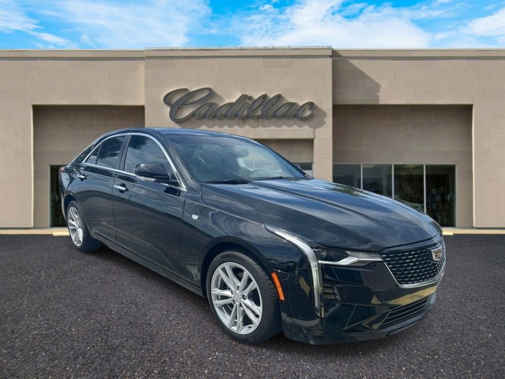 2023 Cadillac CT4 Luxury