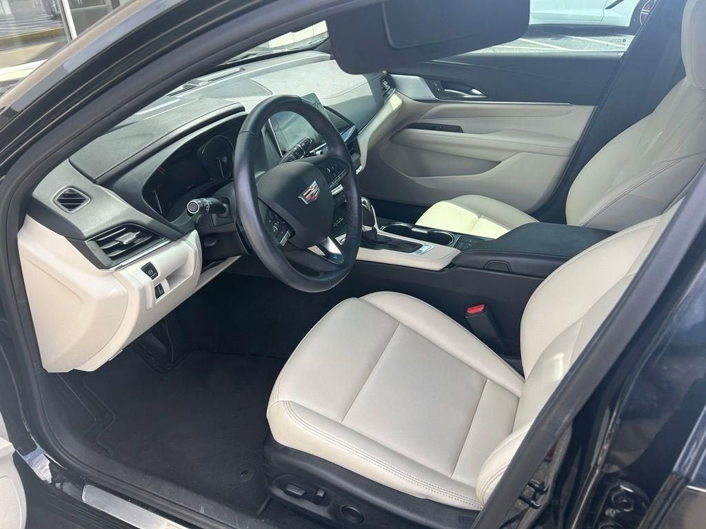 2023 Cadillac CT4 Luxury