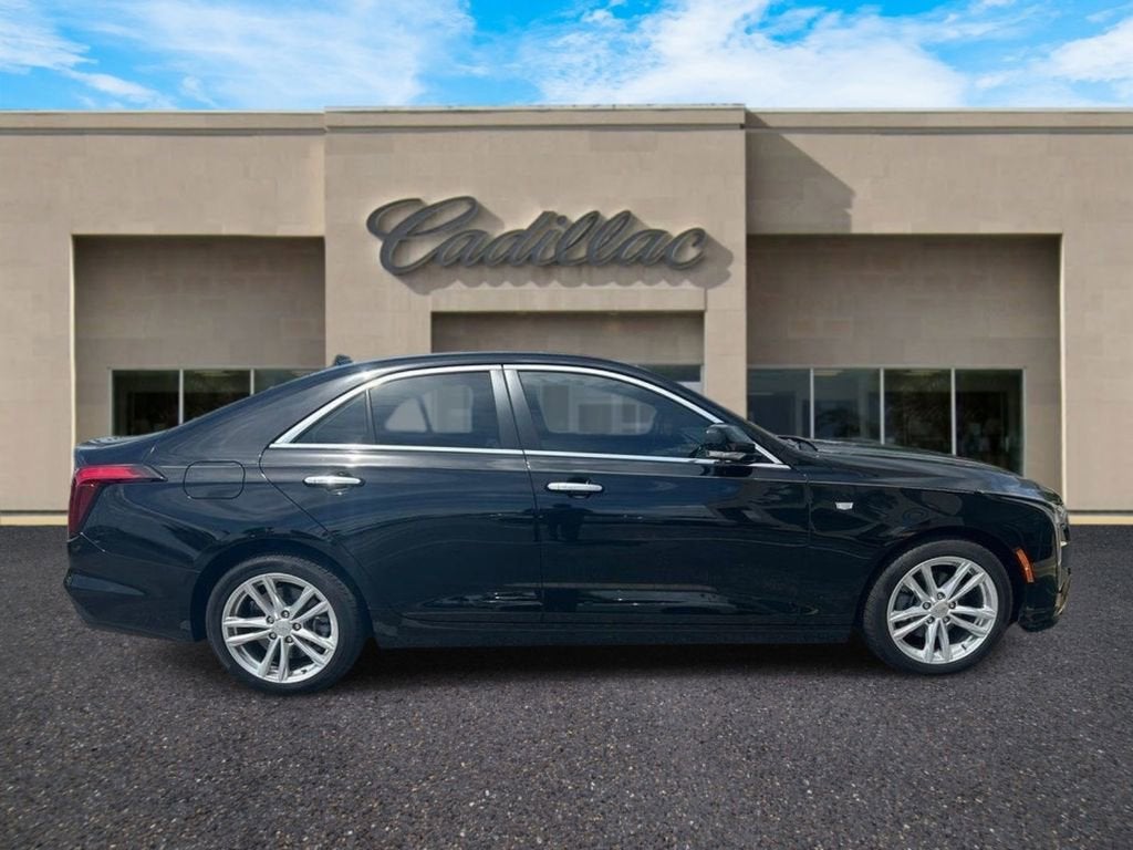 2023 Cadillac CT4 Luxury