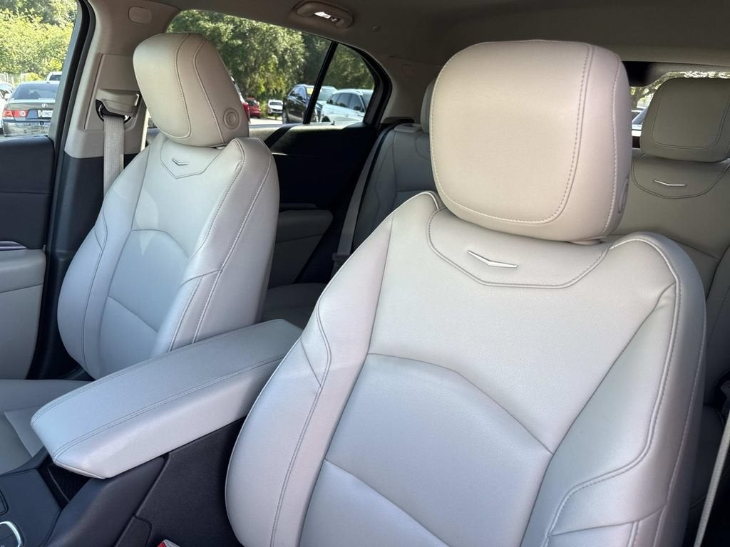 2023 Cadillac XT4 Luxury