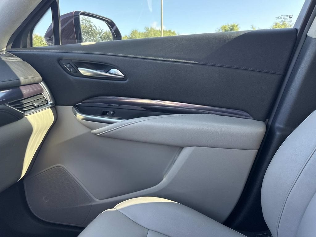 2023 Cadillac XT4 Luxury