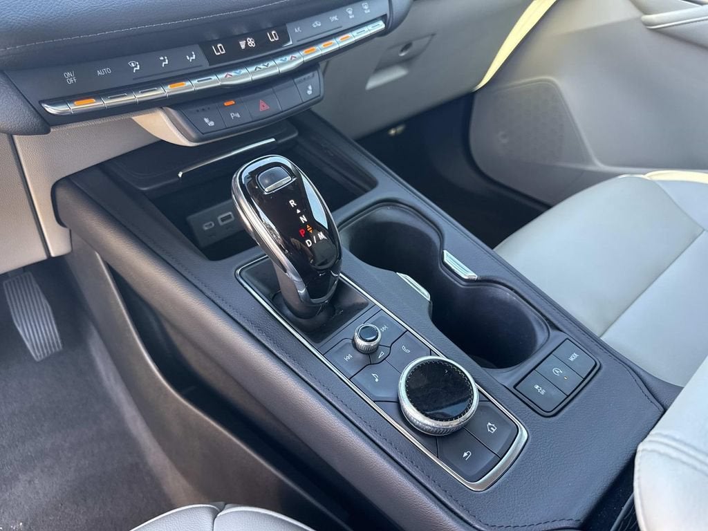 2023 Cadillac XT4 Luxury