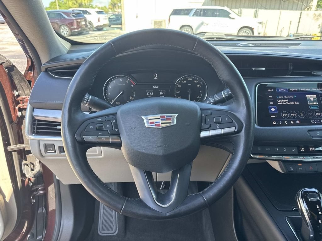 2023 Cadillac XT4 Luxury