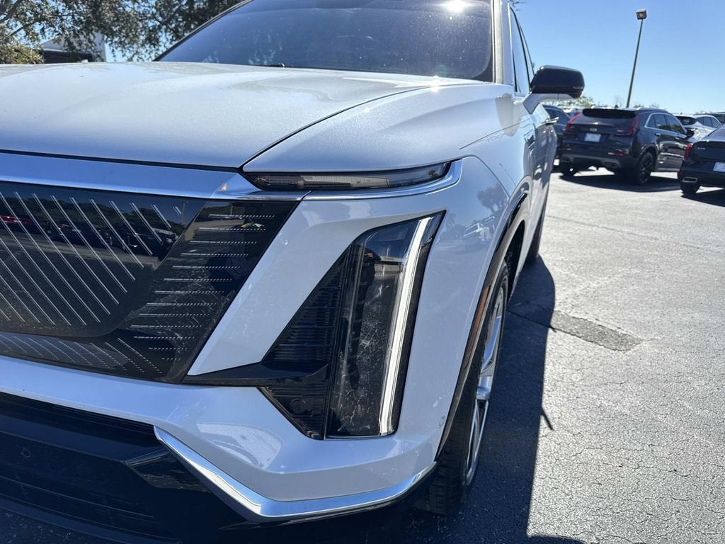 2026 Cadillac VISTIQ Luxury