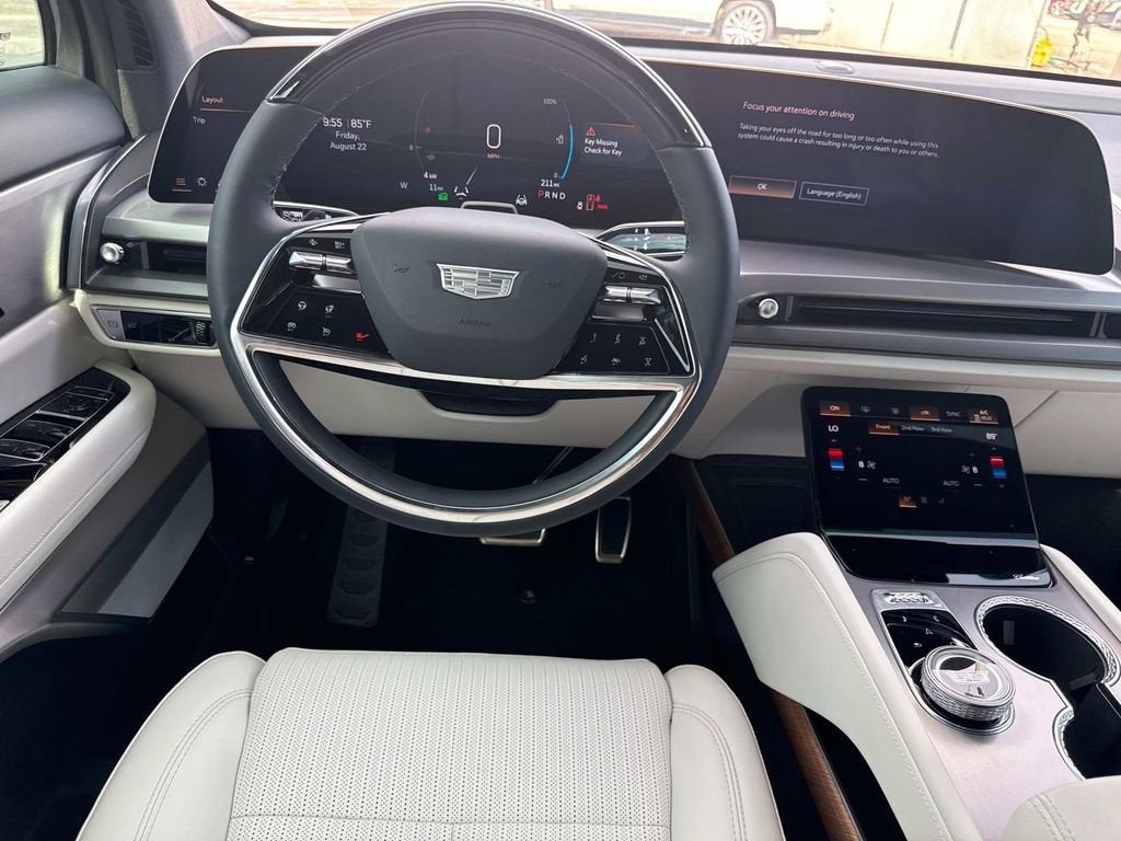 2026 Cadillac VISTIQ Luxury