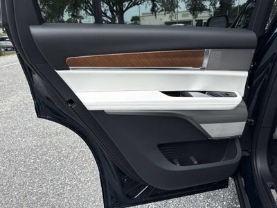 2027 Cadillac VISTIQ Luxury
