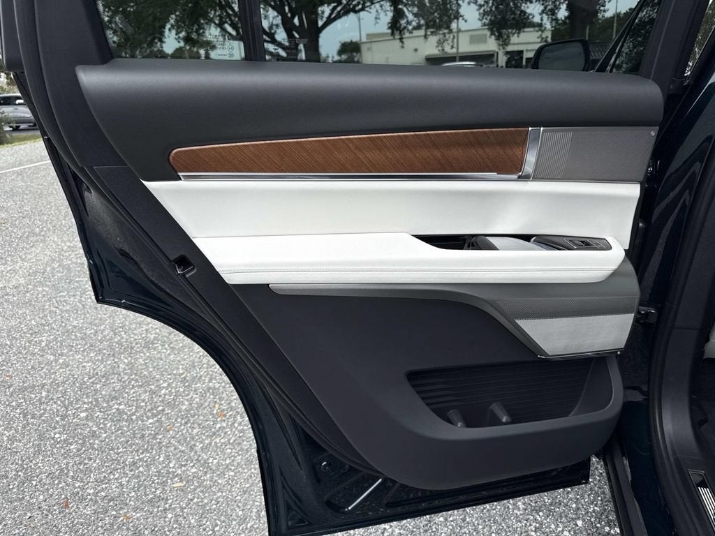 2027 Cadillac VISTIQ Luxury