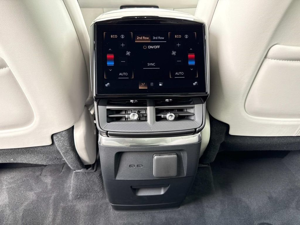 2027 Cadillac VISTIQ Luxury