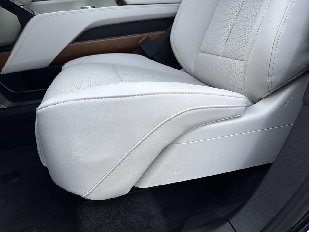 2027 Cadillac VISTIQ Luxury
