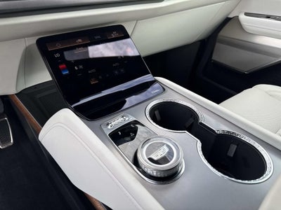 2027 Cadillac VISTIQ Luxury