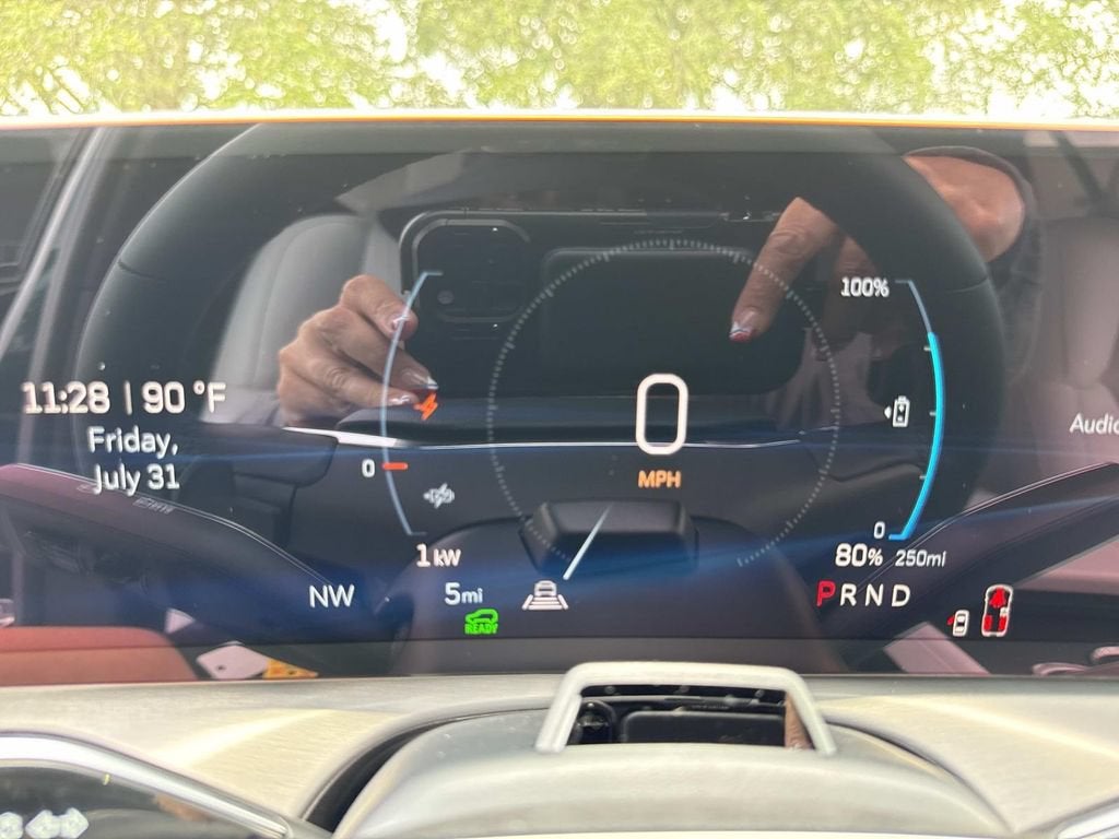 2027 Cadillac VISTIQ Luxury