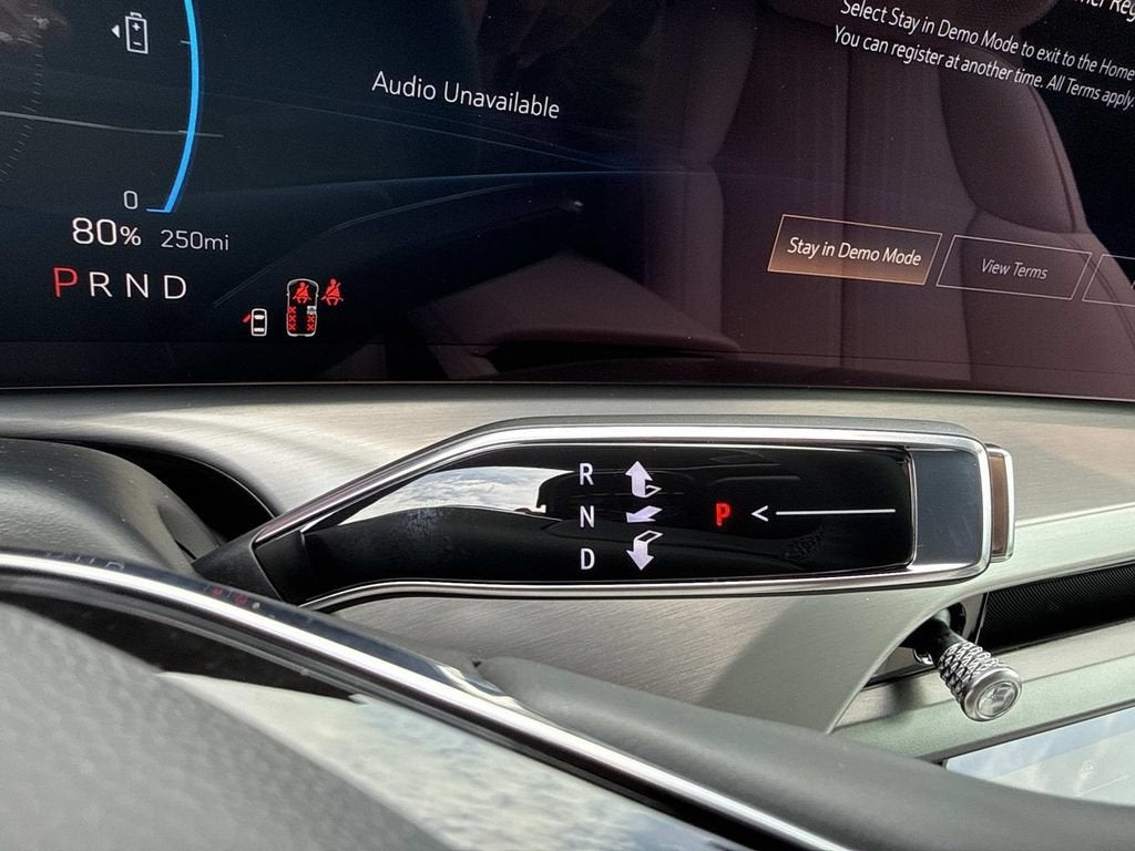 2027 Cadillac VISTIQ Luxury