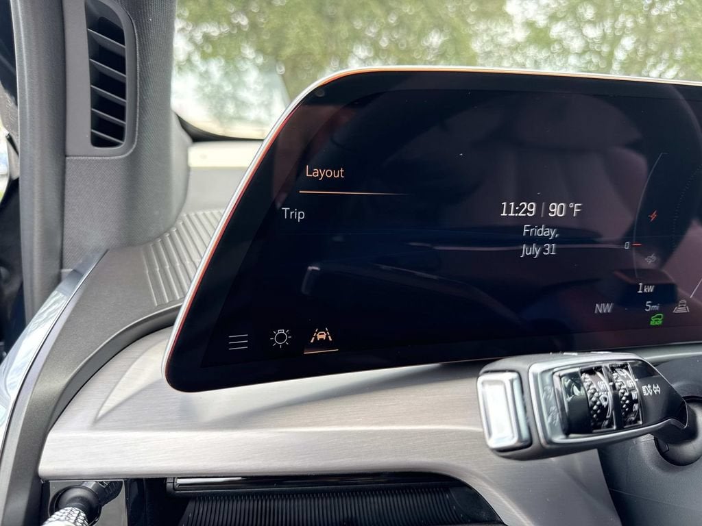 2027 Cadillac VISTIQ Luxury