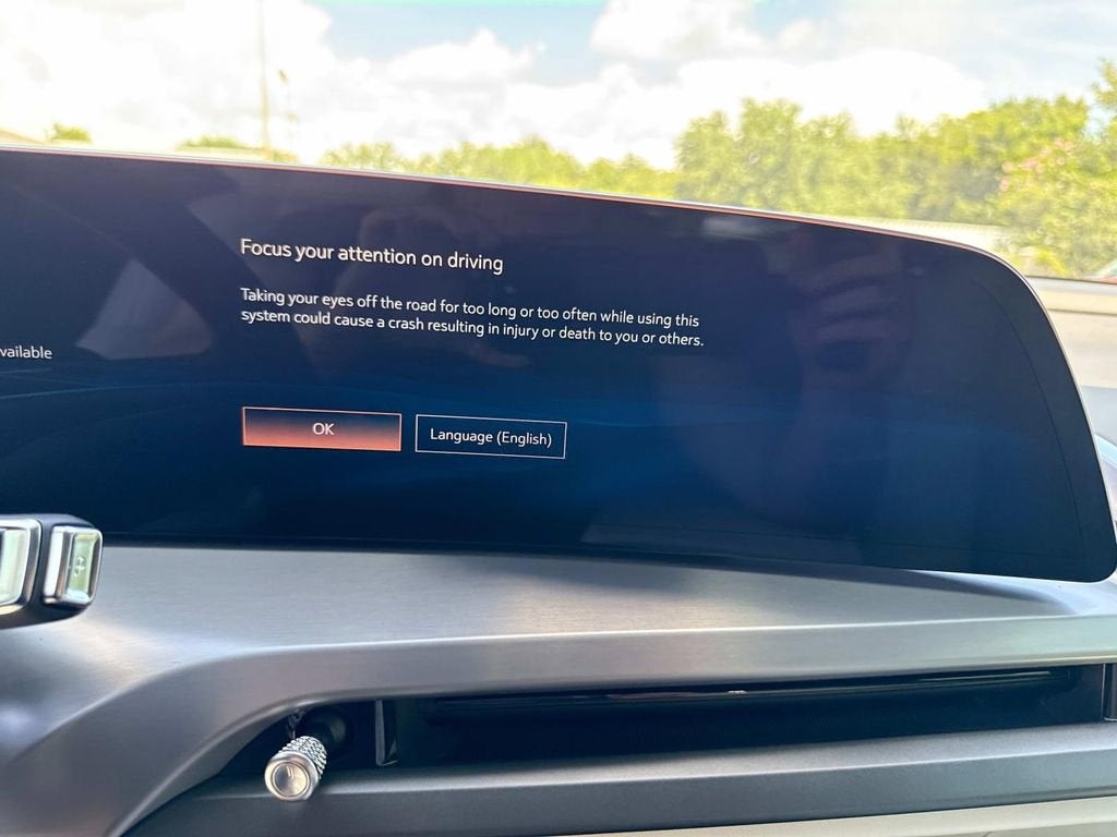 2026 Cadillac VISTIQ Luxury