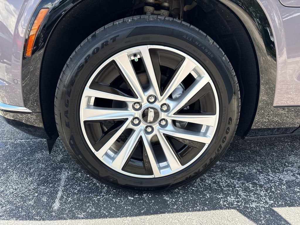 2026 Cadillac VISTIQ Luxury