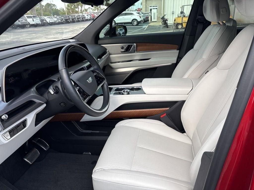 2026 Cadillac VISTIQ Luxury