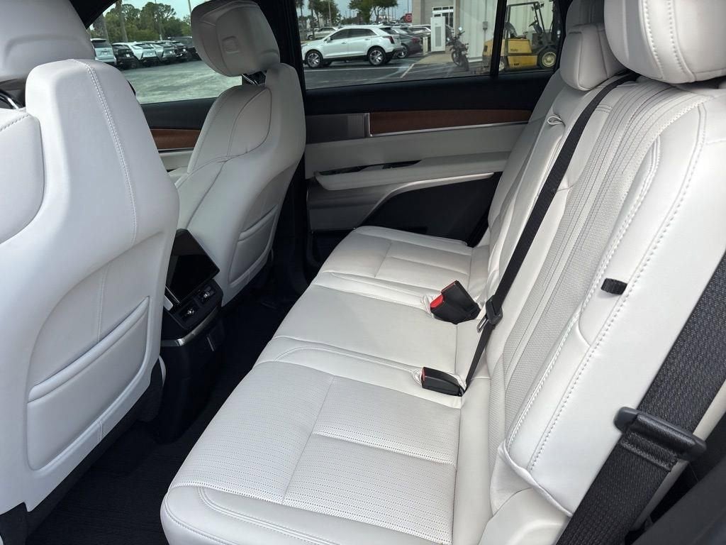 2026 Cadillac VISTIQ Luxury