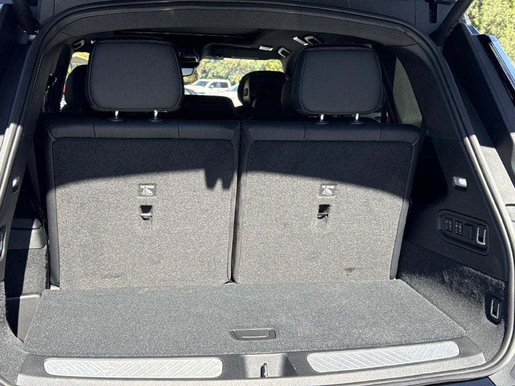 2027 Cadillac VISTIQ Luxury - Photo 11