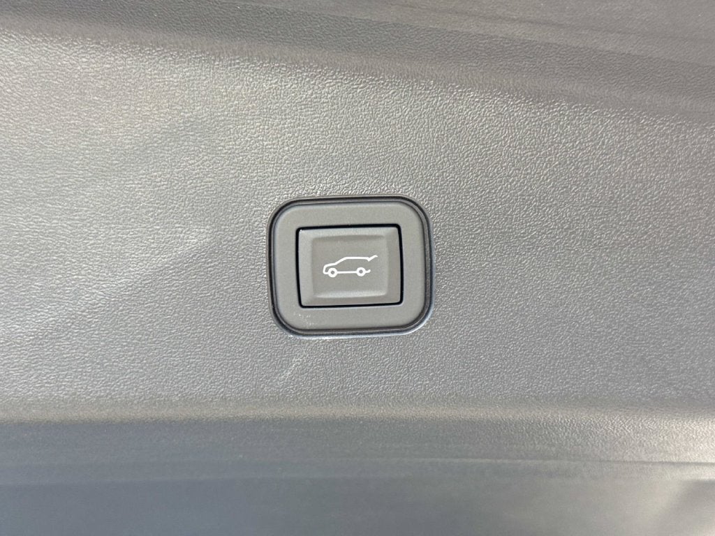2027 Cadillac VISTIQ Luxury - Photo 12