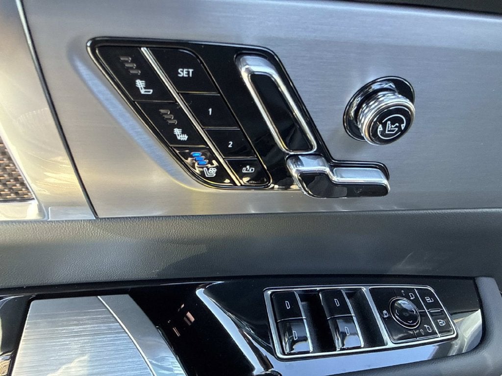 2027 Cadillac VISTIQ Luxury - Photo 20