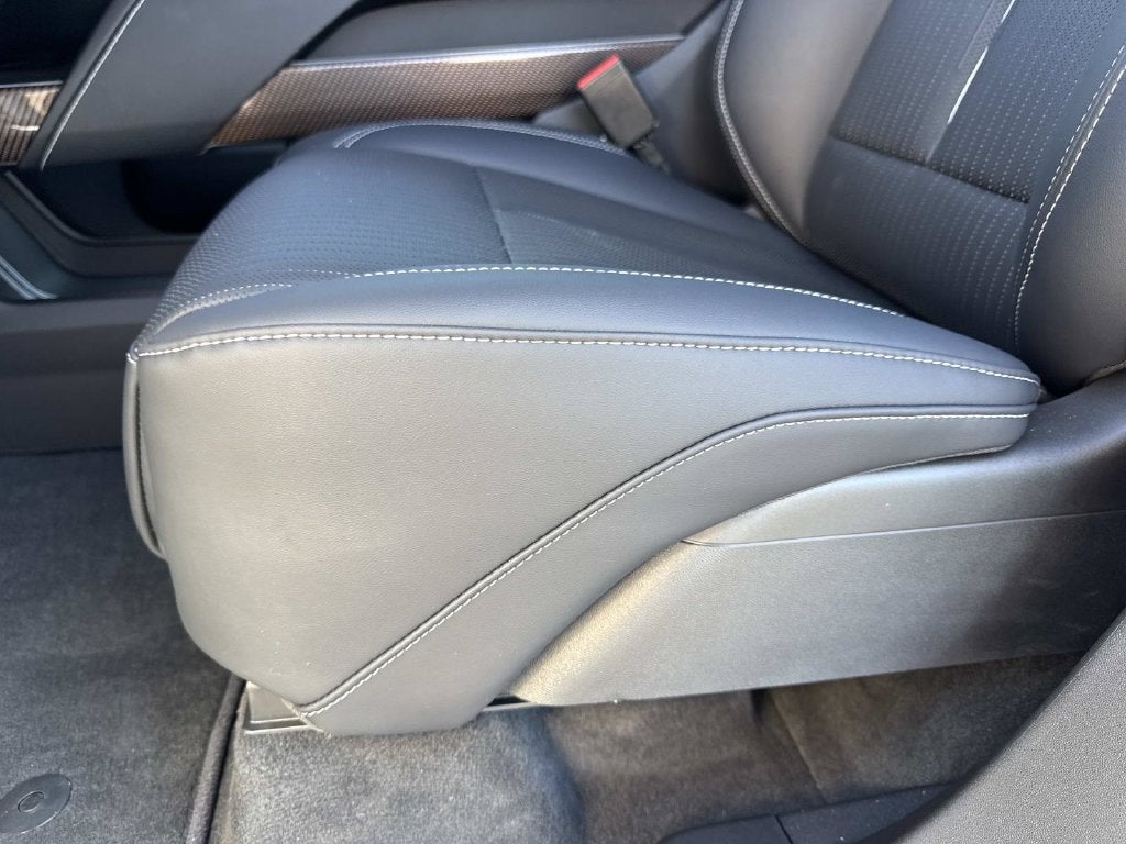 2027 Cadillac VISTIQ Luxury - Photo 21