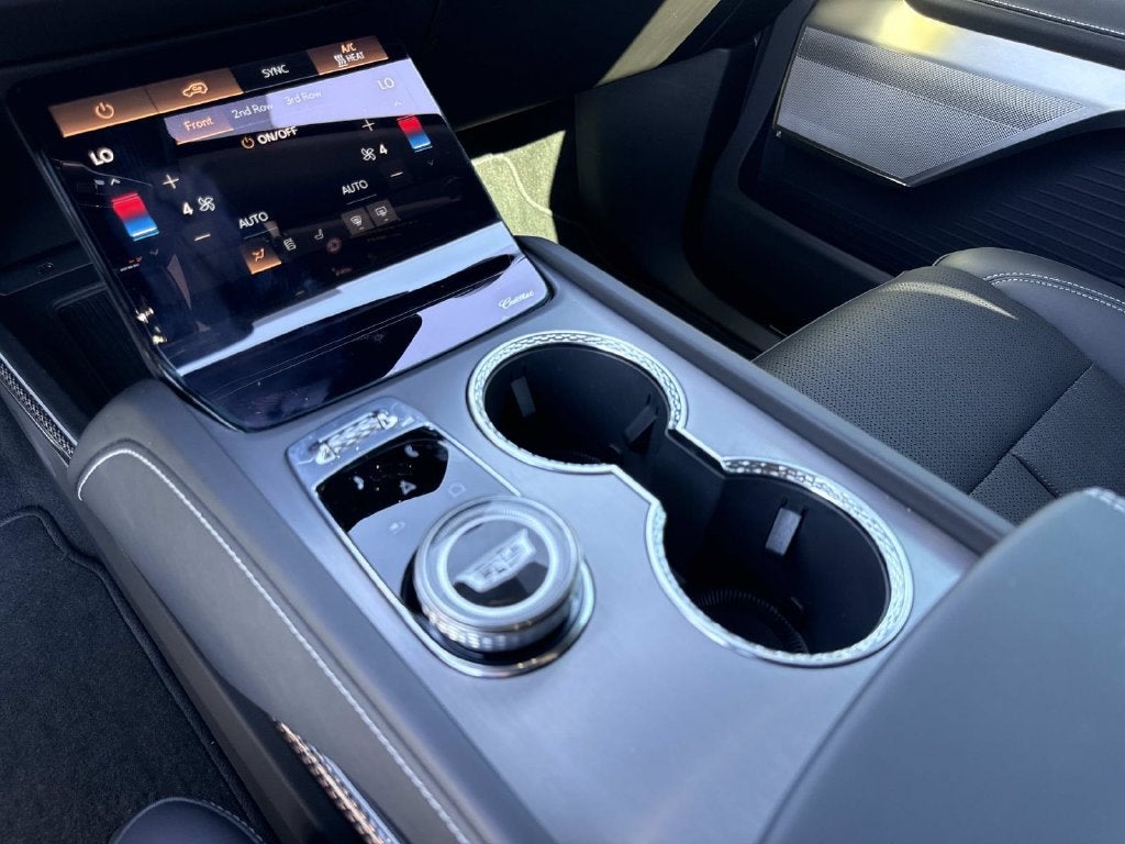 2027 Cadillac VISTIQ Luxury - Photo 26