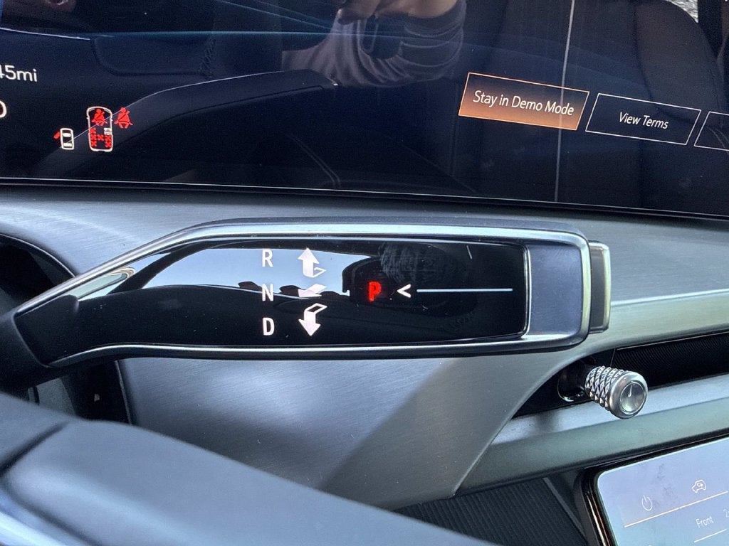 2027 Cadillac VISTIQ Luxury - Photo 29