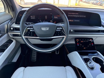 2026 Cadillac VISTIQ Luxury