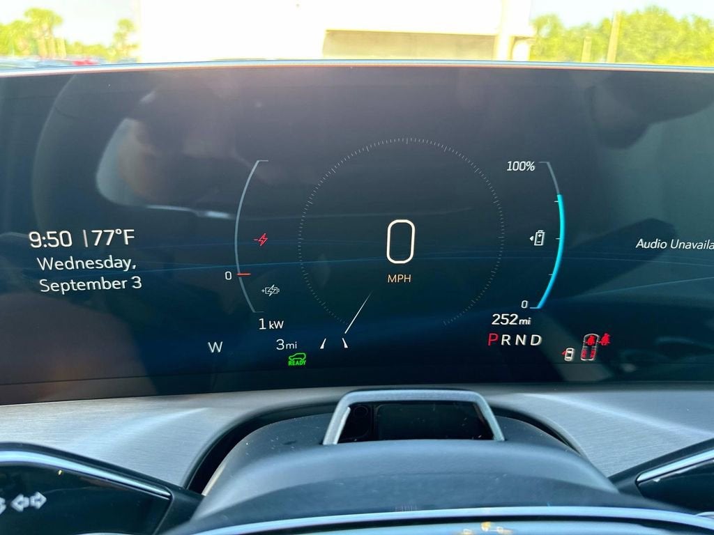 2026 Cadillac VISTIQ Luxury