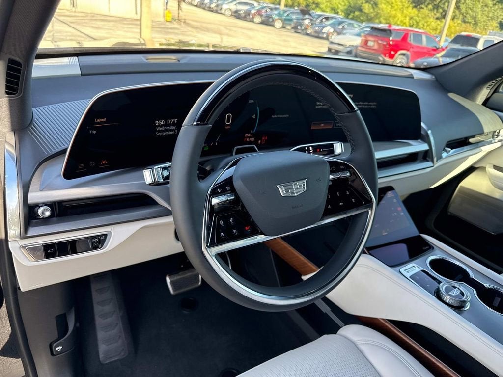 2026 Cadillac VISTIQ Luxury