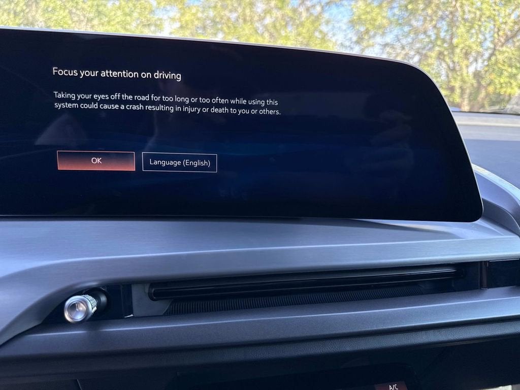 2026 Cadillac VISTIQ Sport