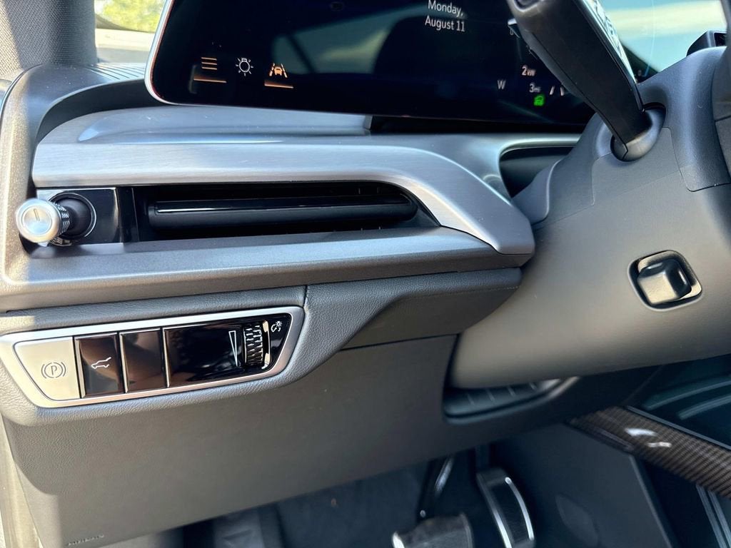 2026 Cadillac VISTIQ Sport