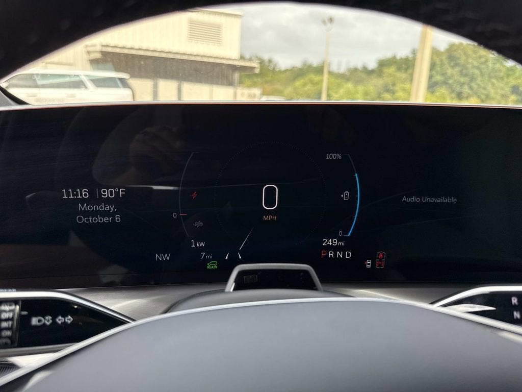 2026 Cadillac VISTIQ Sport