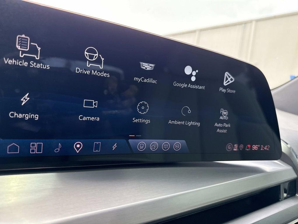 2026 Cadillac VISTIQ Sport