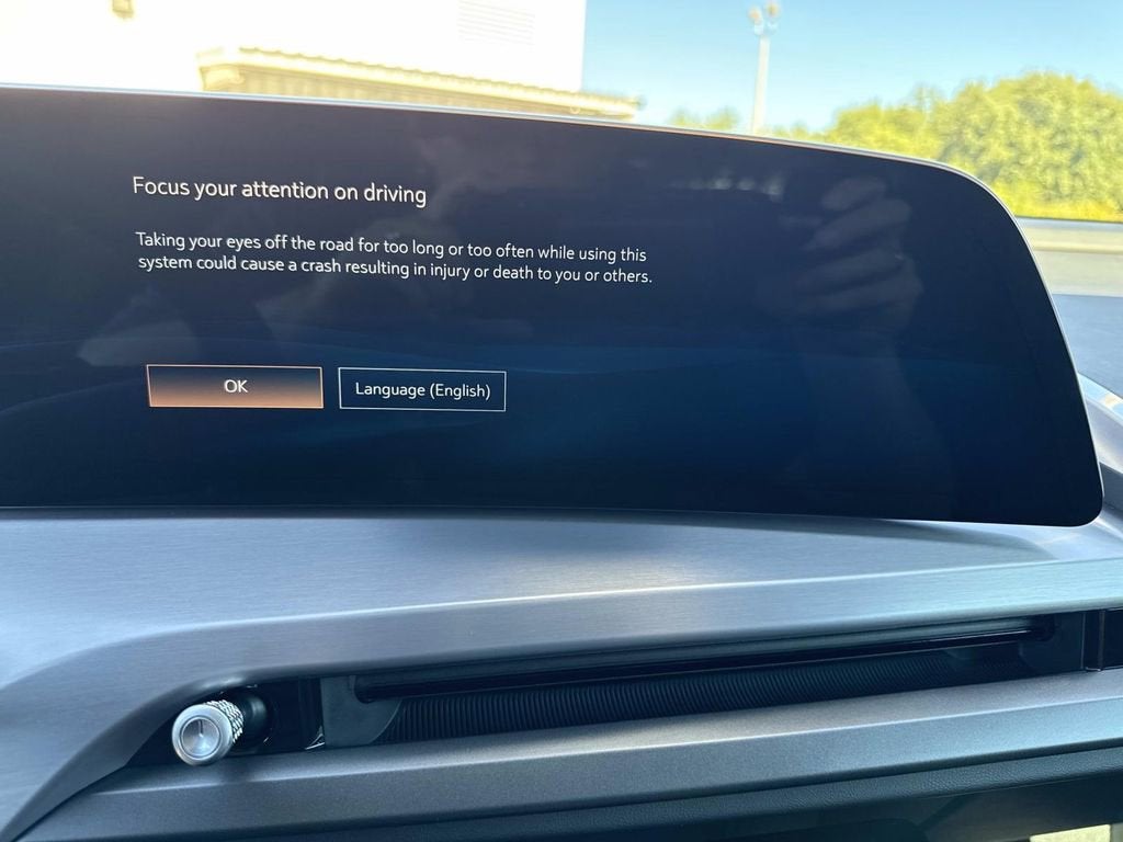 2026 Cadillac VISTIQ Sport