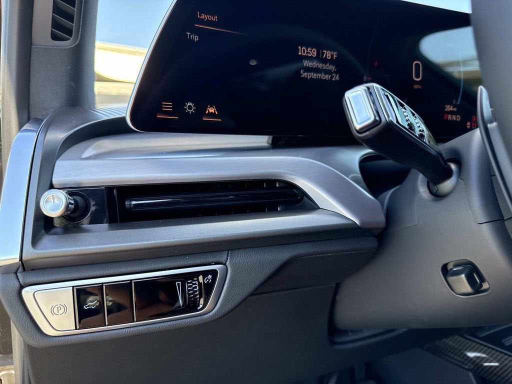 2026 Cadillac VISTIQ Sport