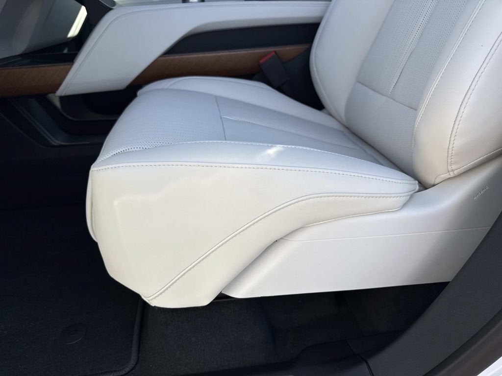 2027 Cadillac VISTIQ Sport