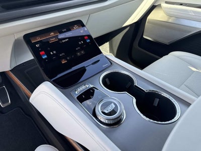 2027 Cadillac VISTIQ Sport