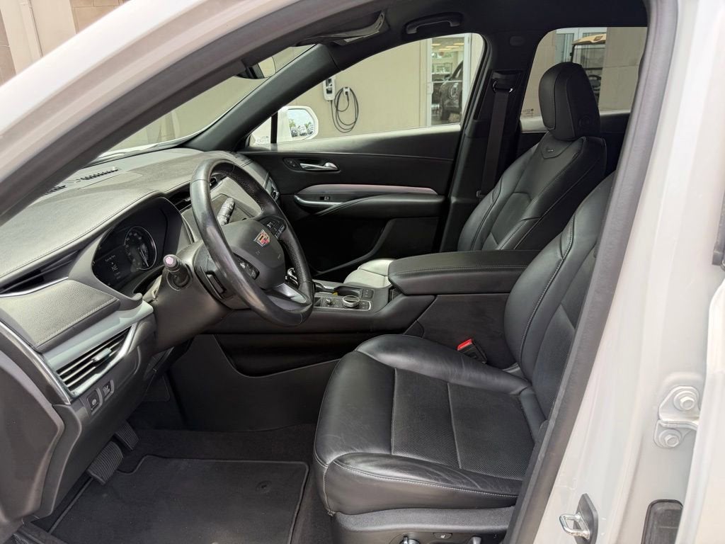 2020 Cadillac XT4 FWD Premium Luxury