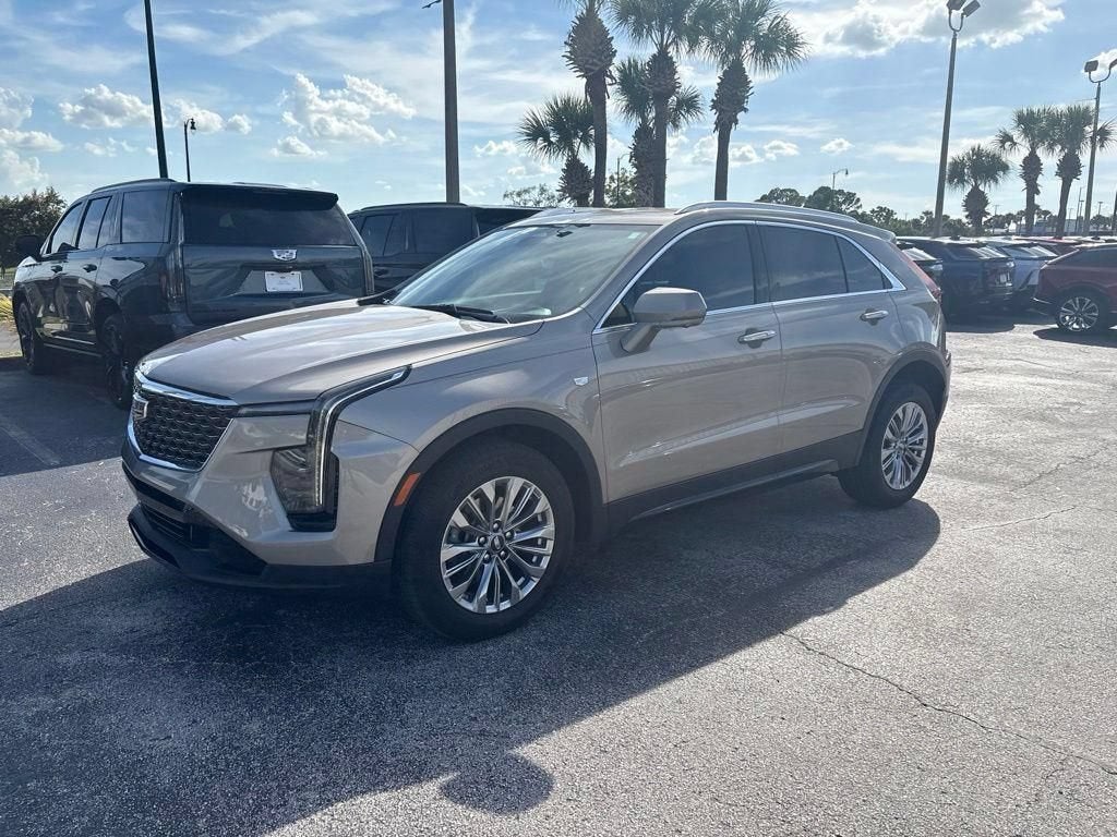2024 Cadillac XT4 Premium Luxury