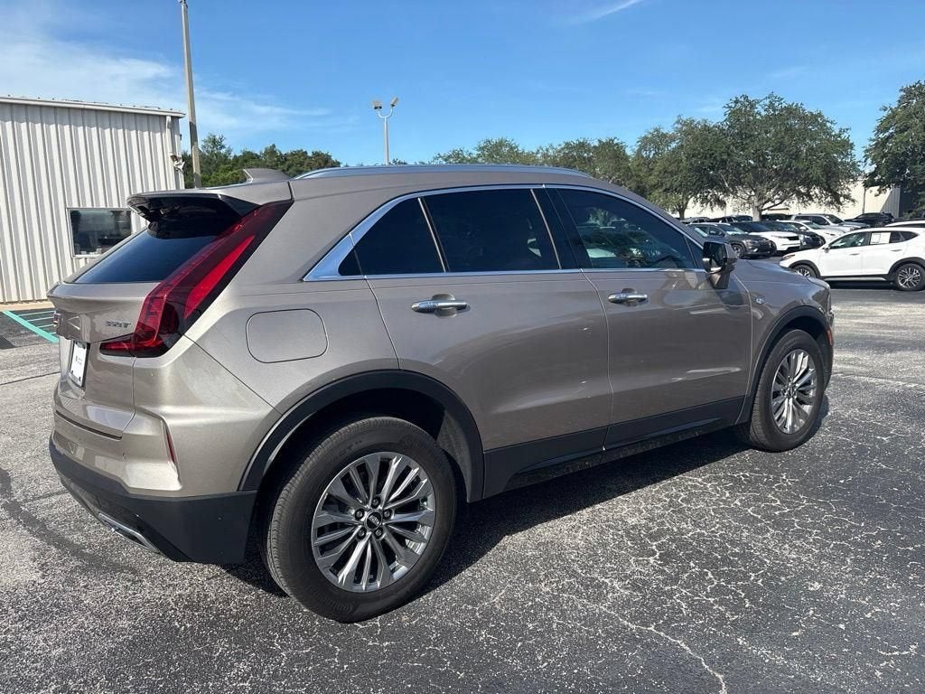 2024 Cadillac XT4 Premium Luxury