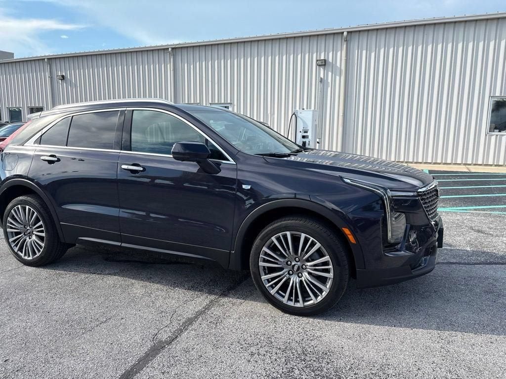 2025 Cadillac XT4 Premium Luxury