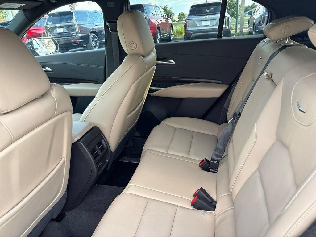 2025 Cadillac XT4 Premium Luxury