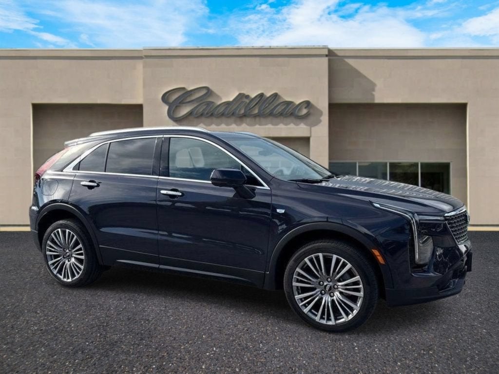 2025 Cadillac XT4 Premium Luxury