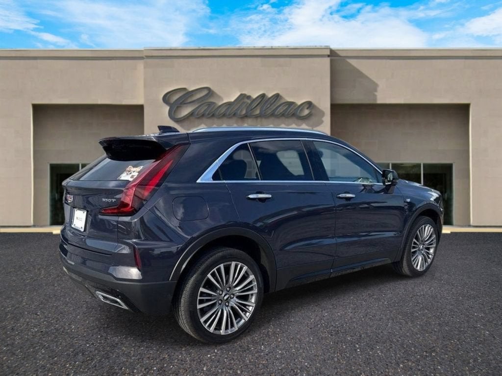 2025 Cadillac XT4 Premium Luxury