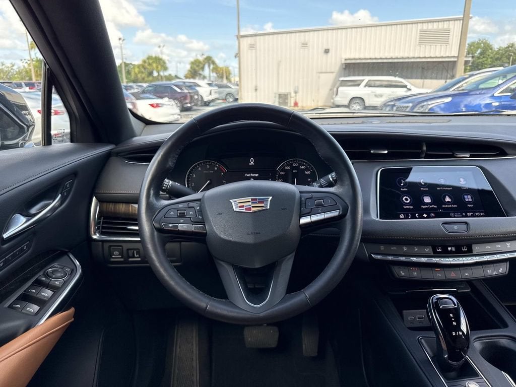 2023 Cadillac XT4 Premium Luxury
